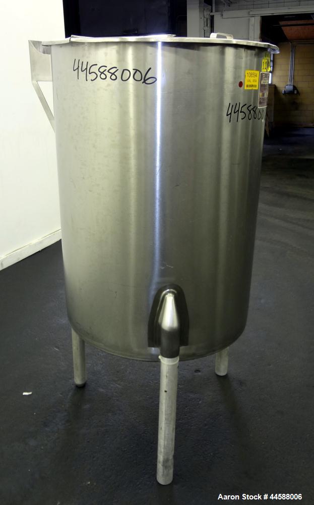 Used- Perma-San Tank, 120 Gallons, Model OVS, 316 Stainless Steel, Vertical. Approximately 30" diameter x 41" straight side,...