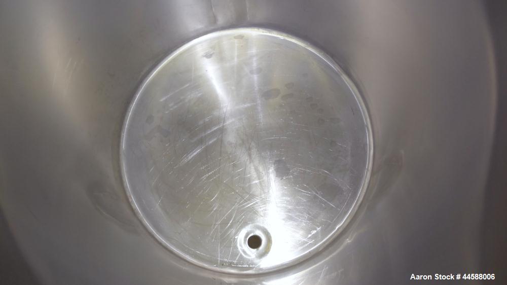 Used- Perma-San Tank, 120 Gallons, Model OVS, 316 Stainless Steel, Vertical. Approximately 30" diameter x 41" straight side,...