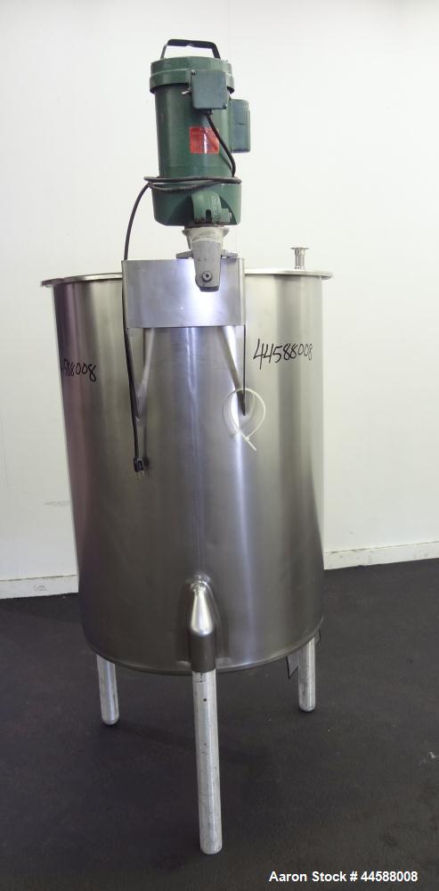 Used Perma-San Tank, 120 Gallons, Model OVS, 316 Stainless Steel, Vertical. Approximately 30" diameter x 41" straight side, open top with 1/2 hinged covers, sloped bottom.  Clamp on Lightnin agitator...