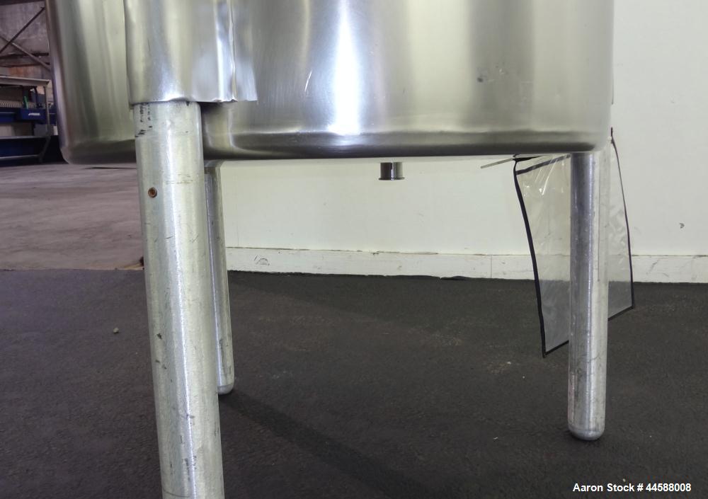 Used Perma-San Tank, 120 Gallons, Model OVS, 316 Stainless Steel, Vertical. Approximately 30" diameter x 41" straight side, open top with 1/2 hinged covers, sloped bottom.  Clamp on Lightnin agitator...