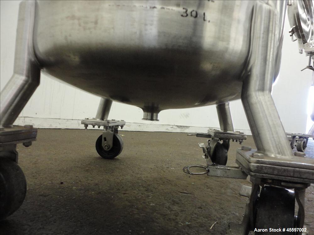 Used 200 Liter Stainless Steel Pressure Tank