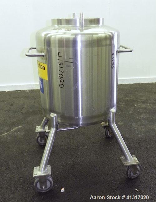 Used 26 Gallon Stainless Steel Precision Stainless Pressure Tank
