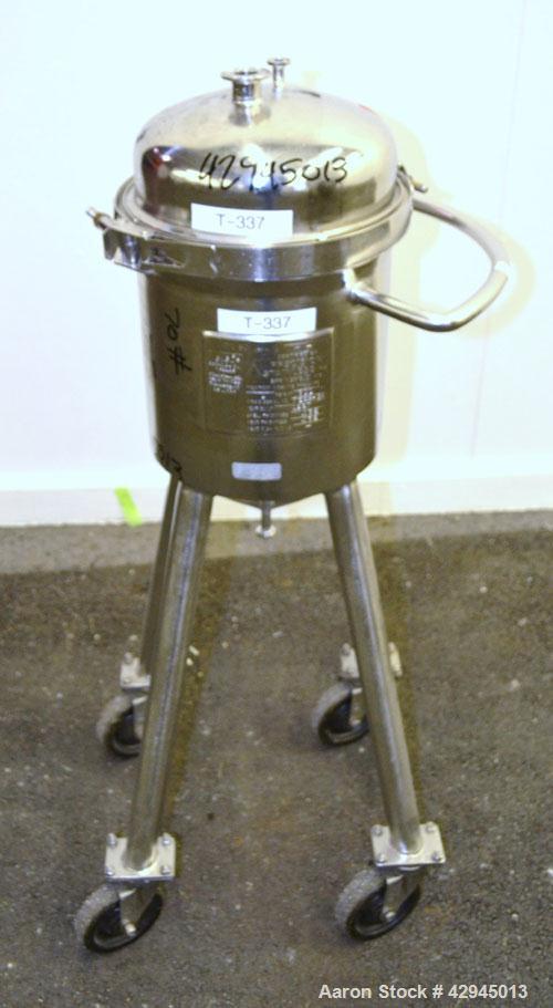 Used Precision Stainless Tank, 15 Liter (3.96 Gallon), 316L Stainless Steel, Vertical. 10-1/2" Diameter x 11" straight side, dished clamp on top, coned bottom. Polished internal rated 1 psi at  300 d...