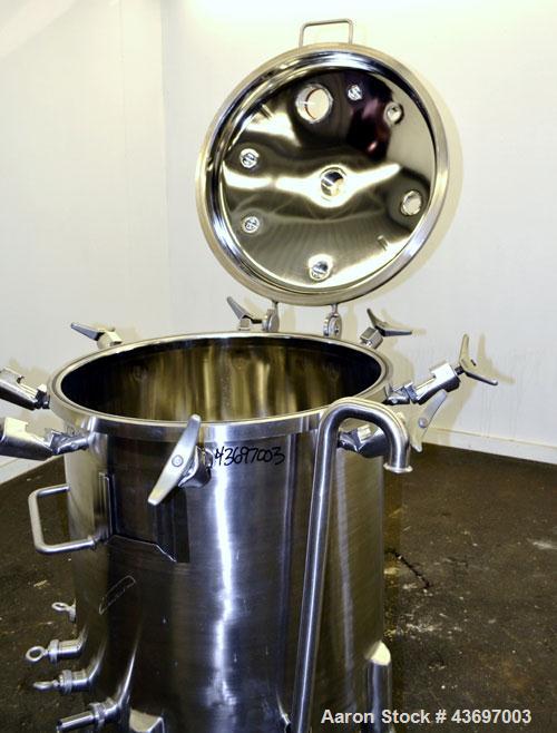 Used Precision Stainless Pressure Tank, 66 Gallon (250 Liter), 316L Stainless Steel, Vertical.  28” Diameter x 28” straight side, dished clamp on top, dished bottom. Internal rated 55.4 psi at –20 to...