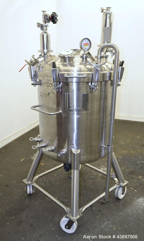 Used Precision Stainless Pressure Tank, 66 Gallon (250 Liter), 316L Stainless Steel, Vertical.  28” Diameter x 28” straight side, dished clamp on top, dished bottom. Internal rated 55.4 psi at –20 to...