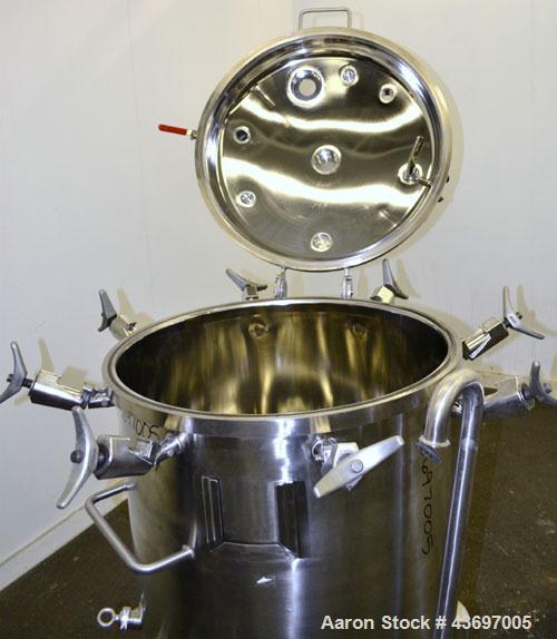 Used Precision Stainless Pressure Tank, 66 Gallon (250 Liter), 316L Stainless Steel, Vertical.  28” Diameter x 28” straight side, dished clamp on top, dished bottom. Internal rated 55.4 psi at –20 to...