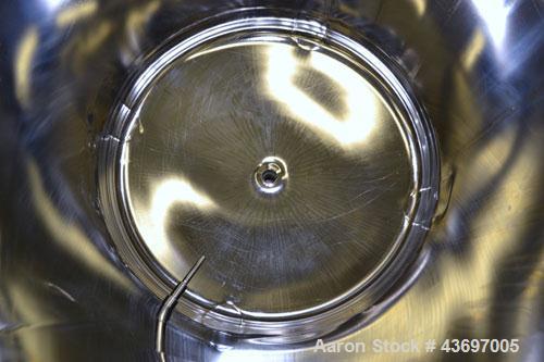 Used Precision Stainless Pressure Tank, 66 Gallon (250 Liter), 316L Stainless Steel, Vertical.  28” Diameter x 28” straight side, dished clamp on top, dished bottom. Internal rated 55.4 psi at –20 to...