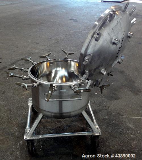 Used 26.4 Gallon Stainless Steel Precision Stainless Pressure Tank