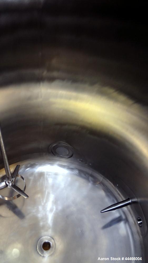 Used 1000 Liter Stainless Steel Precision Stainless Pressure Tank, Model XJSS-3