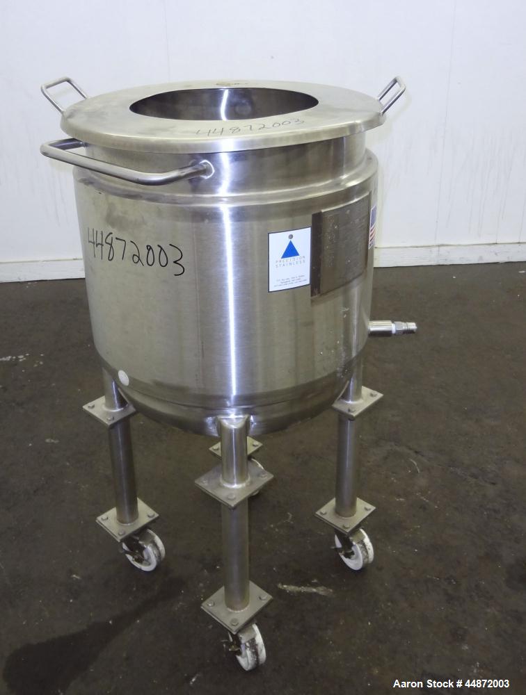 Used Precision Stainless Kettle, 28 Gallon, 316L Stainless Steel, Vertical. Approximately 20” diameter x 20” straight side, flat top with a 1 piece cover, sloped bottom. 304L stainless steel dimple j...