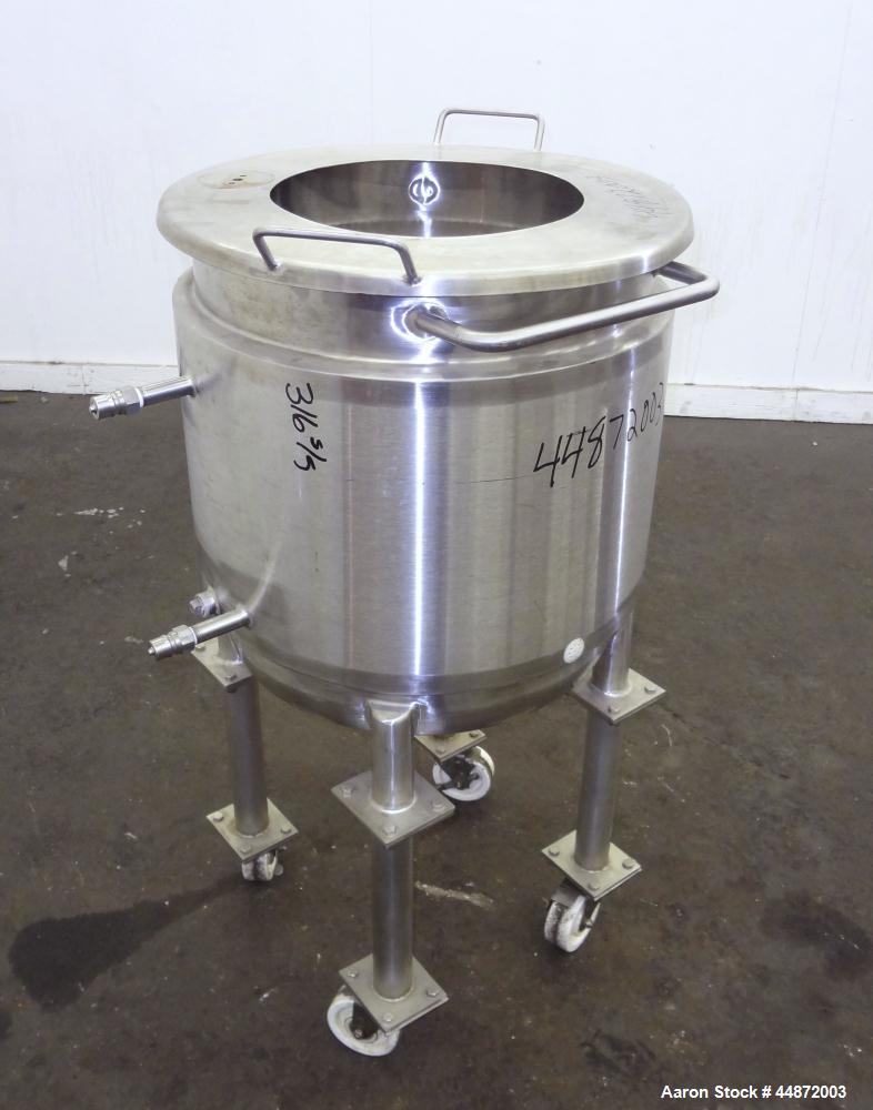 Used Precision Stainless Kettle, 28 Gallon, 316L Stainless Steel, Vertical. Approximately 20” diameter x 20” straight side, flat top with a 1 piece cover, sloped bottom. 304L stainless steel dimple j...