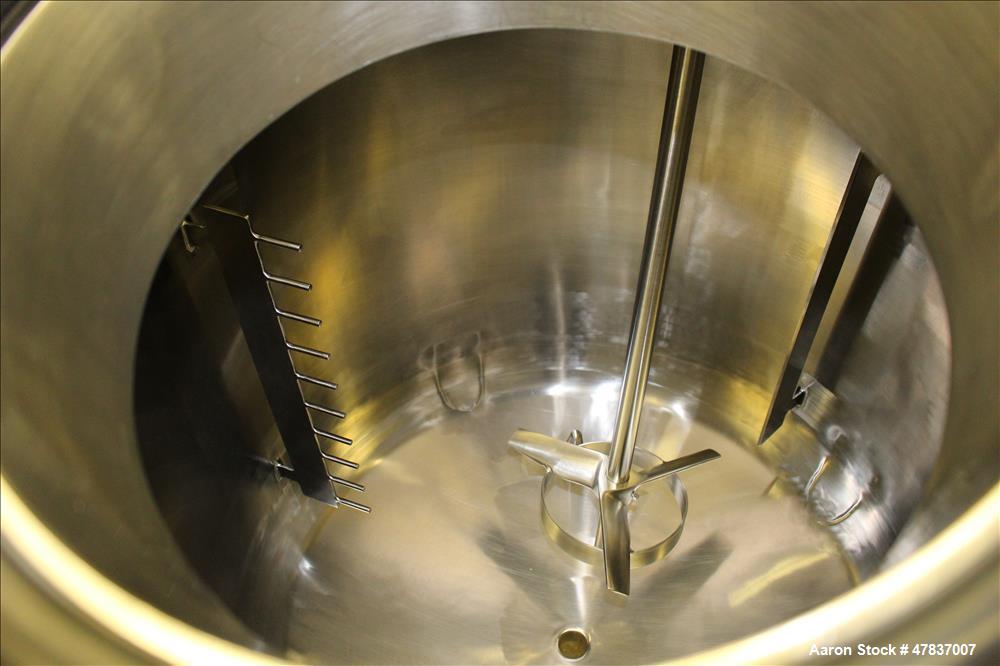 Used Precision Stainless Pressure Tank, 250 liter (66 Gallon), 316L Stainless Steel, Vertical. 30" Diameter x 24" straight side, dished top and bottom. Internal rated 40 psi at -20 to 300 degrees F.,...