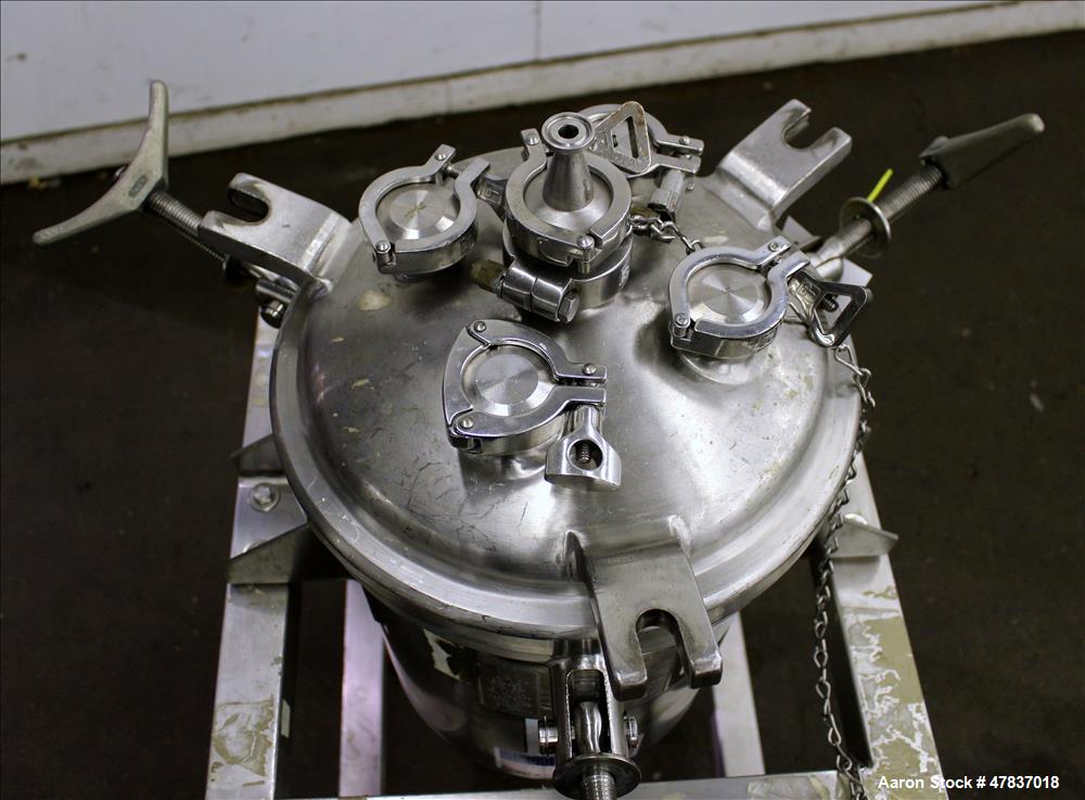 Used Precision Stainless Pressure Tank, 25 Liter (6 Gallon), 316L Stainless Steel, Vertical. 12" Diameter x 16" straight side, dished clamp on top, coned bottom. Internal rated 45 psi at -20 to 350 d...