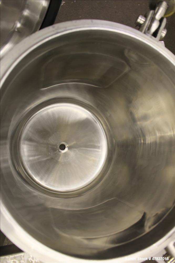 Used Precision Stainless Pressure Tank, 25 Liter (6 Gallon), 316L Stainless Steel, Vertical. 12" Diameter x 16" straight side, dished clamp on top, coned bottom. Internal rated 45 psi at -20 to 350 d...