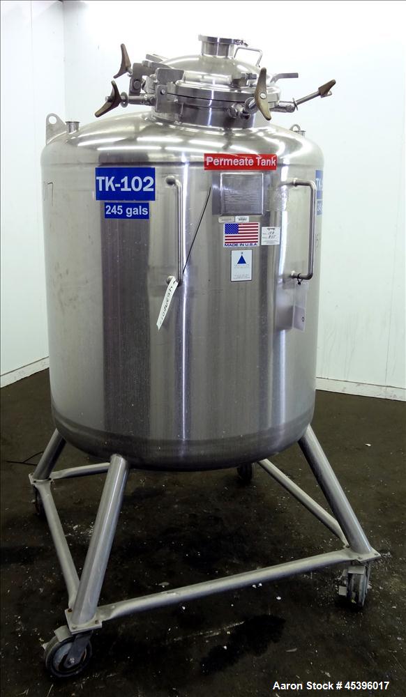 Used 929.2 Liter Stainless Steel Precision Stainless Pressure Tank