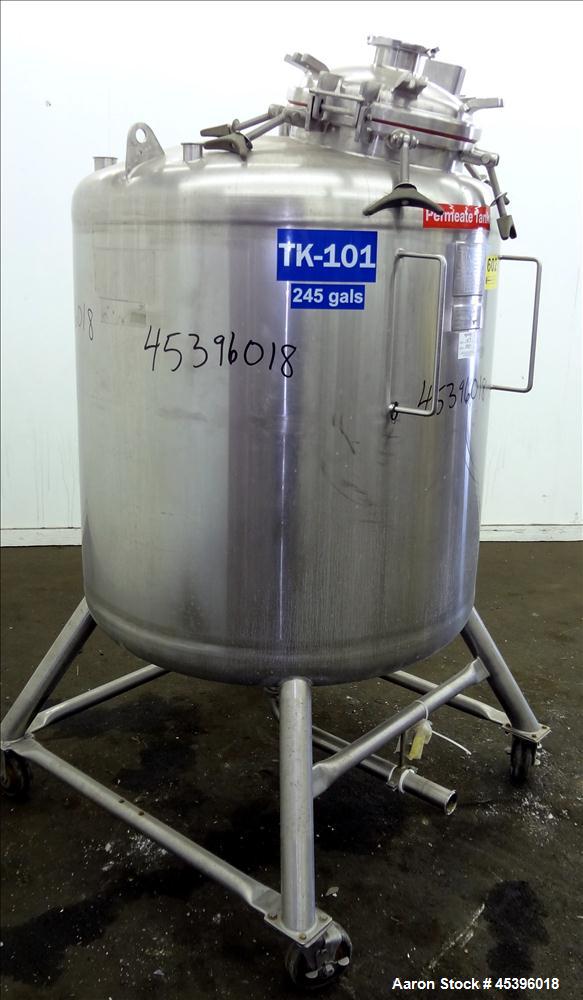 Used- 800 Liter Stainless Steel Precision Stainless Pressure Tank