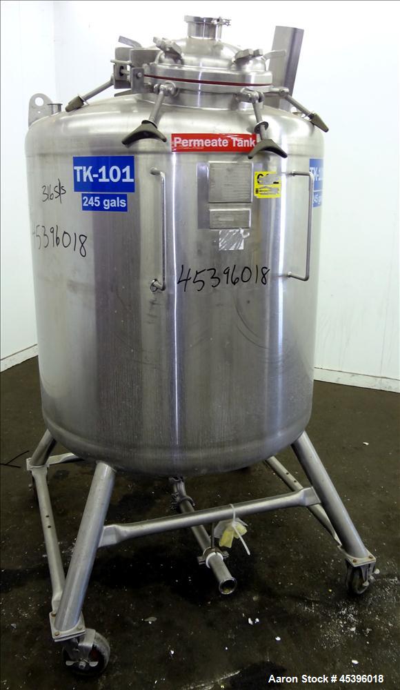 Used- 800 Liter Stainless Steel Precision Stainless Pressure Tank