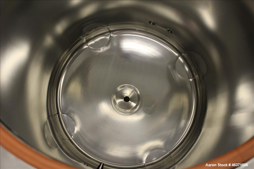 Used Precision Stainless Pressure Tank, 600 Liter (158.50 Gallon), 316L Stainless Steel, Vertical. 36" Diameter x 36" straight side, dished top and bottom heads. Vessel rated 40 psi at -20 to 300 deg...
