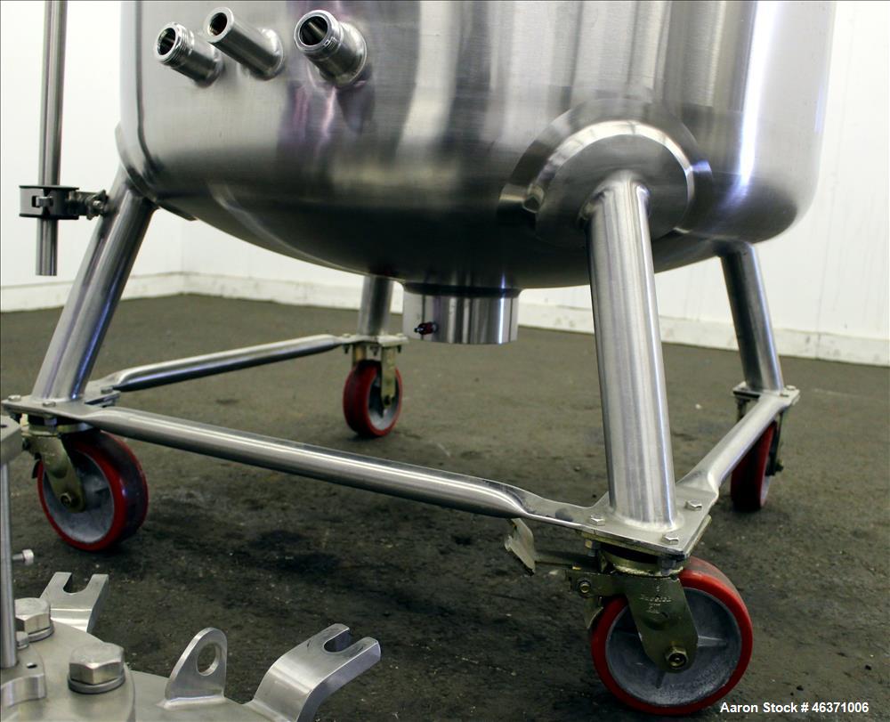 Used Precision Stainless Pressure Tank, 600 Liter (158.50 Gallon), 316L Stainless Steel, Vertical. 36" Diameter x 36" straight side, dished top and bottom heads. Vessel rated 40 psi at -20 to 300 deg...