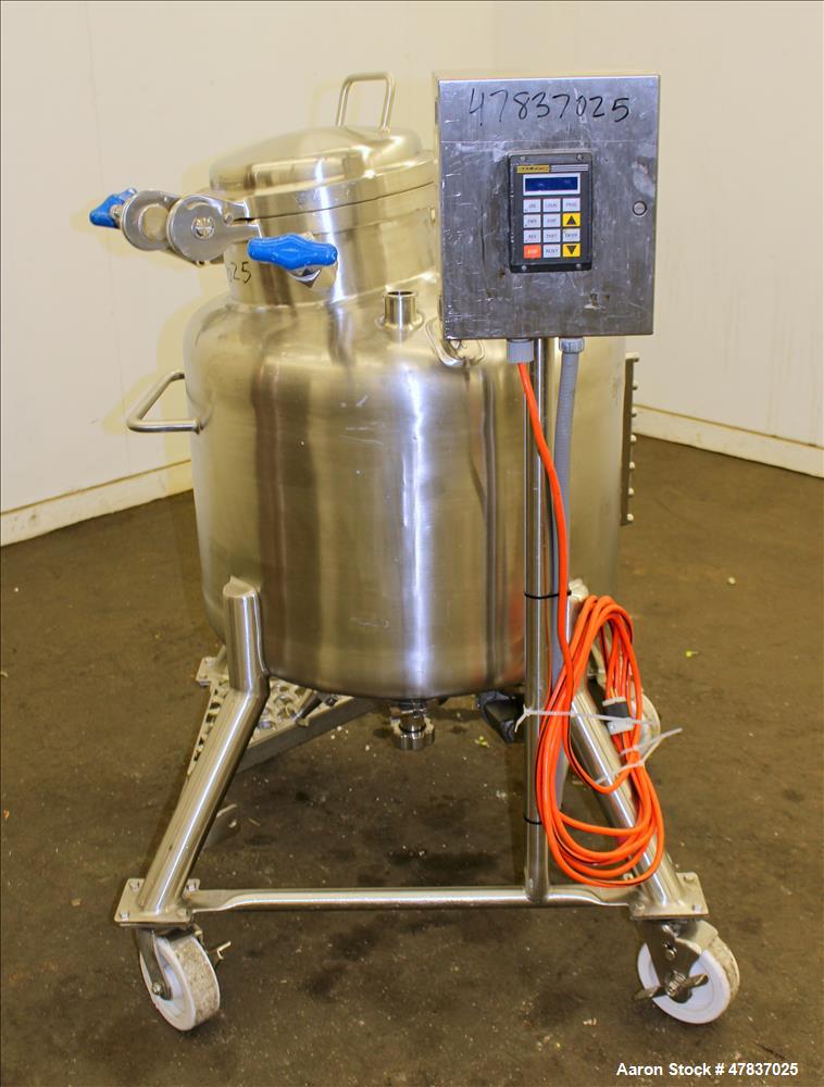 Used Pure-Flo Precision Pressure Tank, 150 liter (39 Gallon), 316L Stainless Steel, Vertical. 26" Diameter x 16" straight side, dished top and bottom. Internal rated 60 psi at -20 to 200 degrees F., ...