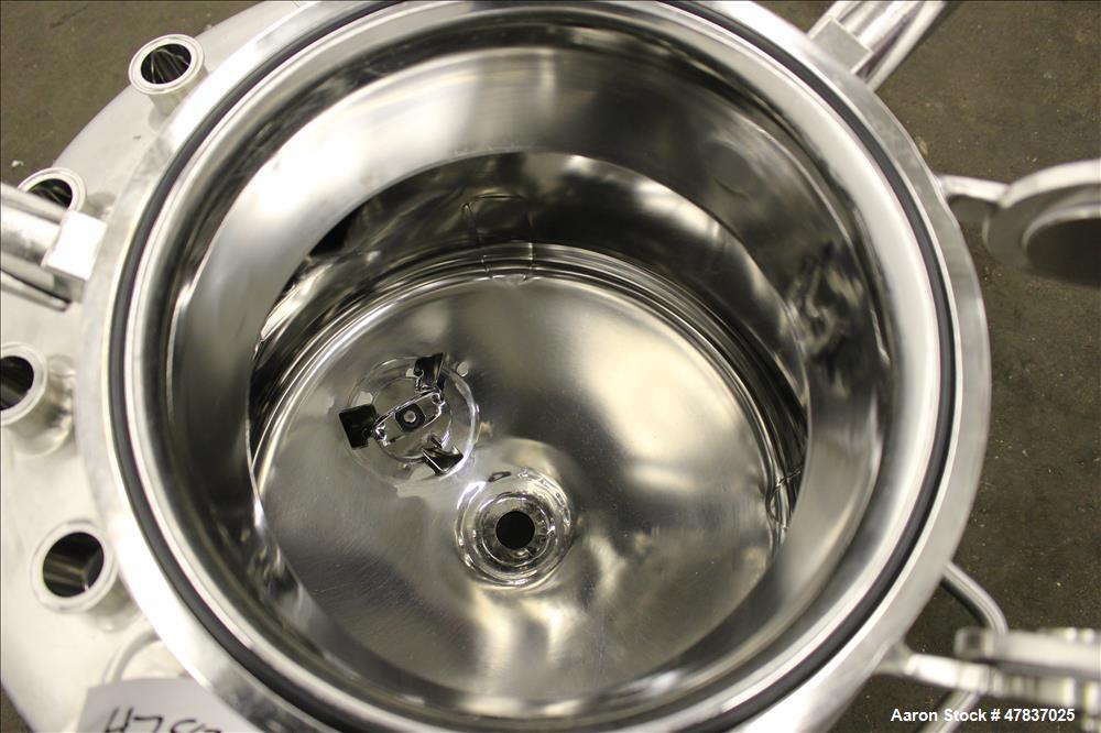 Used Pure-Flo Precision Pressure Tank, 150 liter (39 Gallon), 316L Stainless Steel, Vertical. 26" Diameter x 16" straight side, dished top and bottom. Internal rated 60 psi at -20 to 200 degrees F., ...
