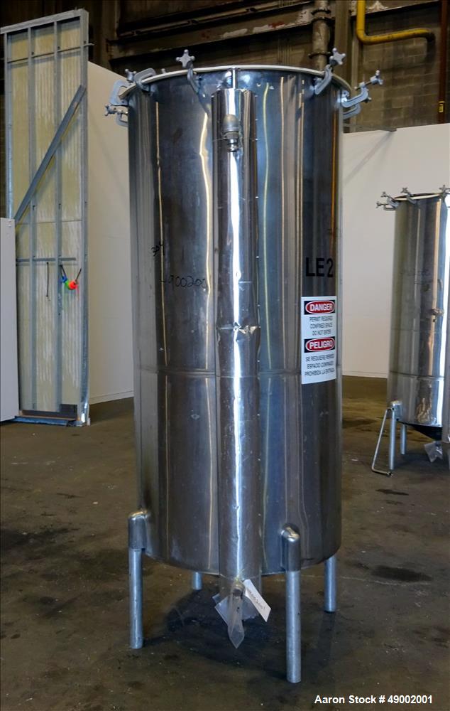 Used Sani-Tanks Tank, Approximate 400 Gallon, 304 Stainless Steel, Vertical.