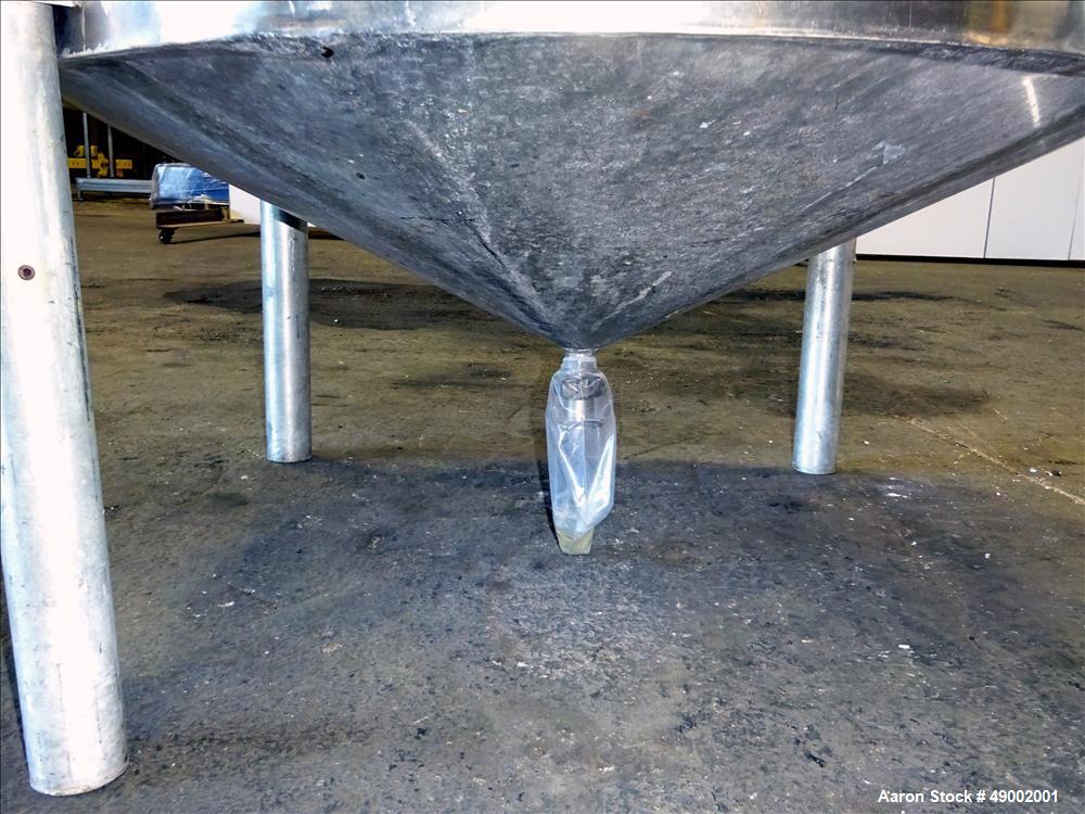 Used Sani-Tanks Tank, Approximate 400 Gallon, 304 Stainless Steel, Vertical.