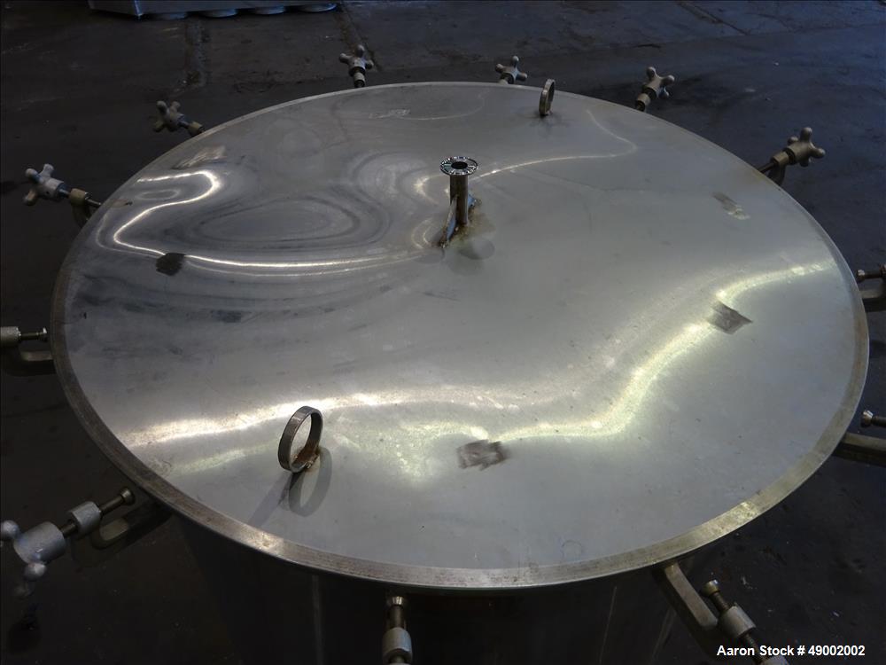 Used Sani-Tanks Tank, Approximate 400 Gallon, 304 Stainless Steel, Vertical.