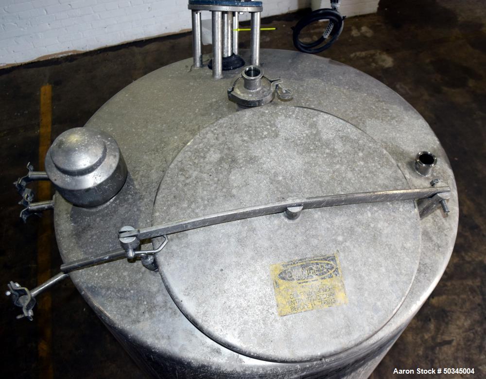 Used Scherping Systems Tank, 200 Gallon, Model C2552A, Stainless Steel, Vertica