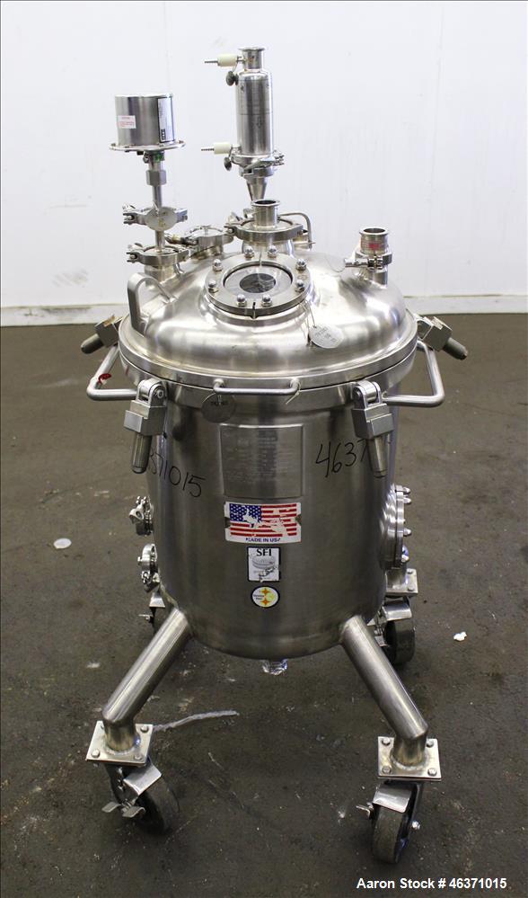 Used Stainless Fabrication Pressure Tank, 22.5 Gallon (85 Liter), 316L Stainless Steel, Vertical. 18" Diameter x 17" straight side. Dished clamp down top, dished bottom head. Internal rated 50 psi at...