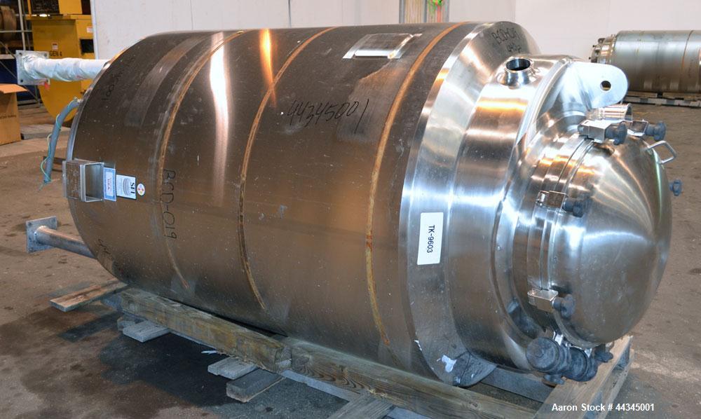 Used Stainless Fabrication Pressure Tank, 440 Gallon, 316 Stainless Steel, Vertical. 42" Diameter x 72" straight side, dished top and bottom. Insulated with 304 stainless steel sheathing. Internal ra...