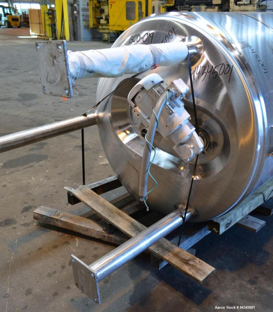 Used Stainless Fabrication Pressure Tank, 440 Gallon, 316 Stainless Steel, Vertical. 42" Diameter x 72" straight side, dished top and bottom. Insulated with 304 stainless steel sheathing. Internal ra...