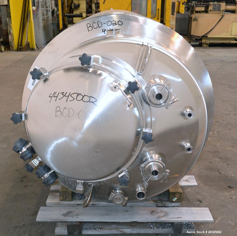 Used Stainless Fabrication Pressure Tank, 440 Gallon, 316 Stainless Steel, Vertical. 42" Diameter x 72" straight side, dished top and bottom. Insulated with 304 stainless steel sheathing. Internal ra...