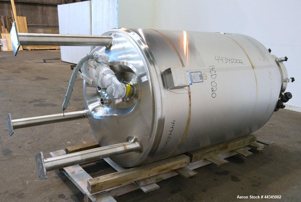 Used Stainless Fabrication Pressure Tank, 440 Gallon, 316 Stainless Steel, Vertical. 42" Diameter x 72" straight side, dished top and bottom. Insulated with 304 stainless steel sheathing. Internal ra...