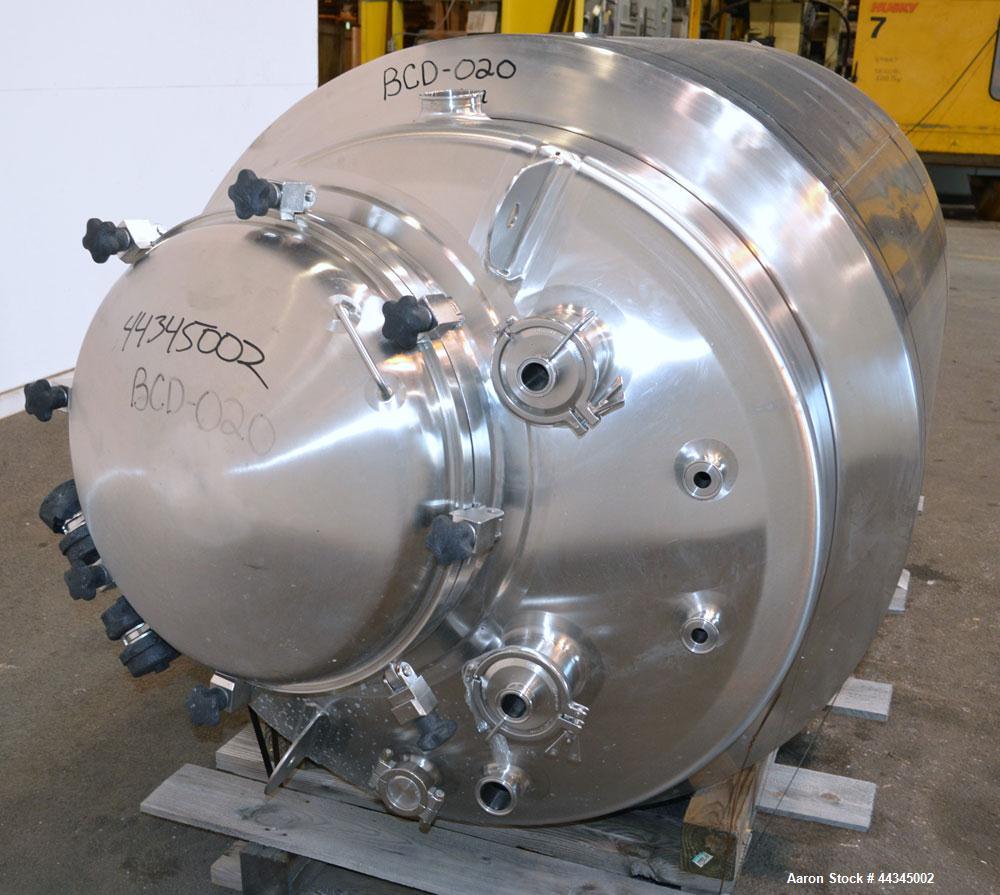 Used Stainless Fabrication Pressure Tank, 440 Gallon, 316 Stainless Steel, Vertical. 42" Diameter x 72" straight side, dished top and bottom. Insulated with 304 stainless steel sheathing. Internal ra...