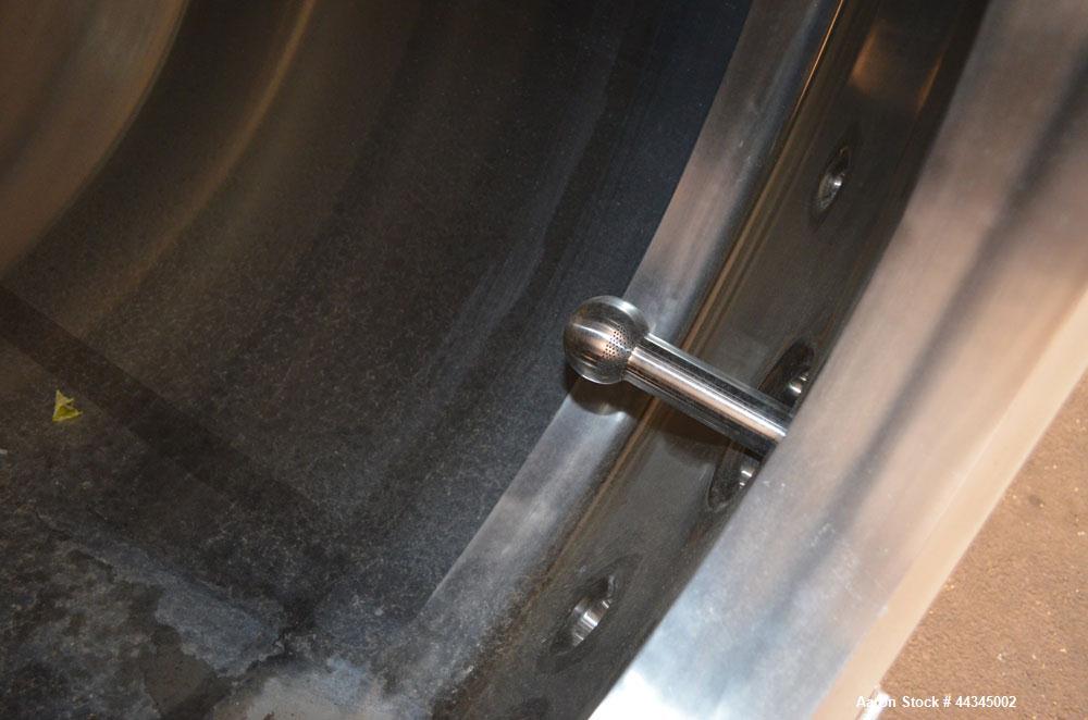 Used Stainless Fabrication Pressure Tank, 440 Gallon, 316 Stainless Steel, Vertical. 42" Diameter x 72" straight side, dished top and bottom. Insulated with 304 stainless steel sheathing. Internal ra...