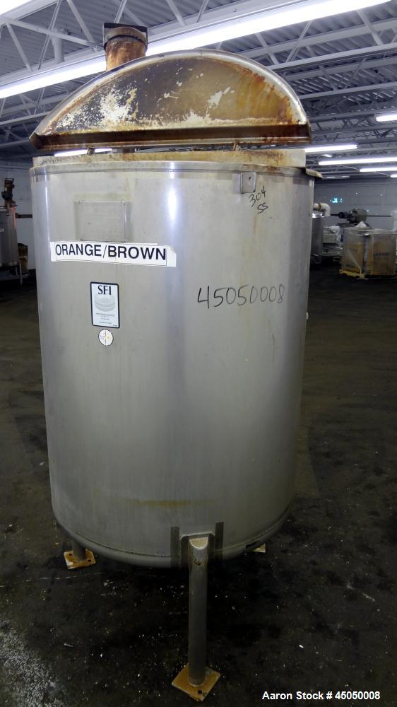 Used- Stainless Fabrication Tank, 250 Gallon, 304 Stainless Steel, Vertical. Approximate 38" Diameter x 46" straight side, o...