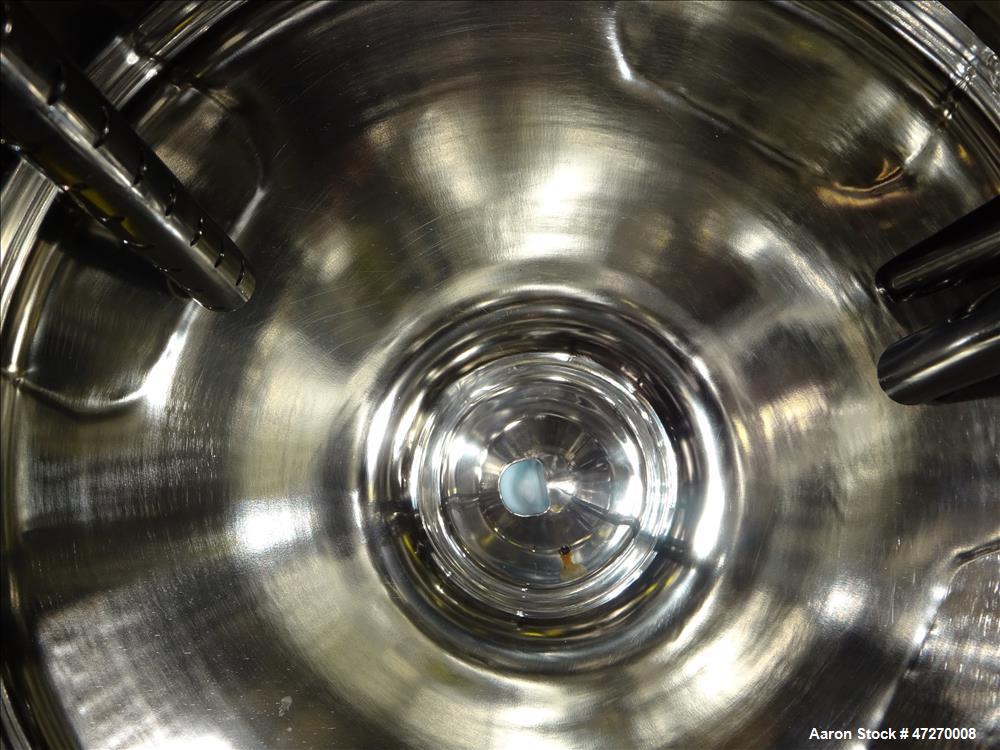 Used Stainless Steel Technology Pressure Tank, Approximate 26.4 Gallon (100 Lit