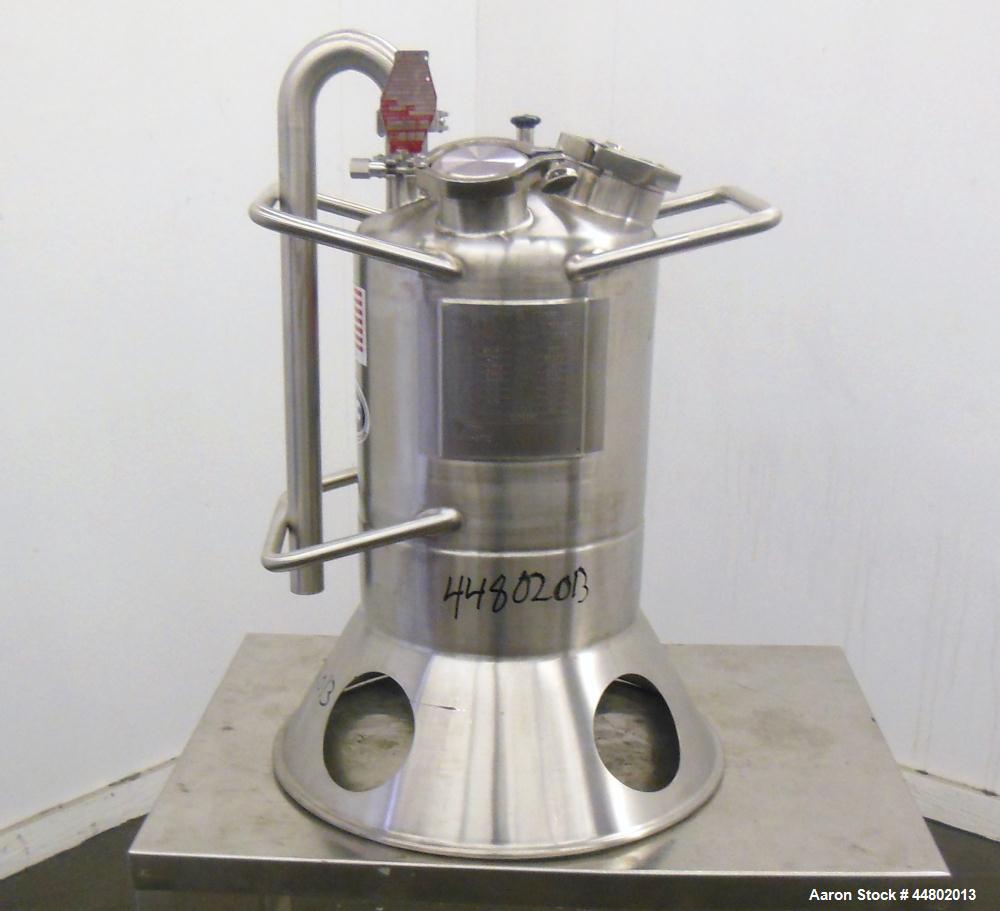 Used T&C Stainless Pressure Tank, 20 Liters (5.2 Gallons), 316L Stainless Steel, Vertical.  Approximately 12" diameter x 12" straight side, dished top and bottom. Internal rated 50 psi/ full vacuum a...