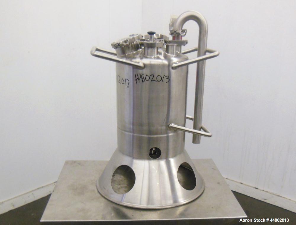 Used T&C Stainless Pressure Tank, 20 Liters (5.2 Gallons), 316L Stainless Steel, Vertical.  Approximately 12" diameter x 12" straight side, dished top and bottom. Internal rated 50 psi/ full vacuum a...