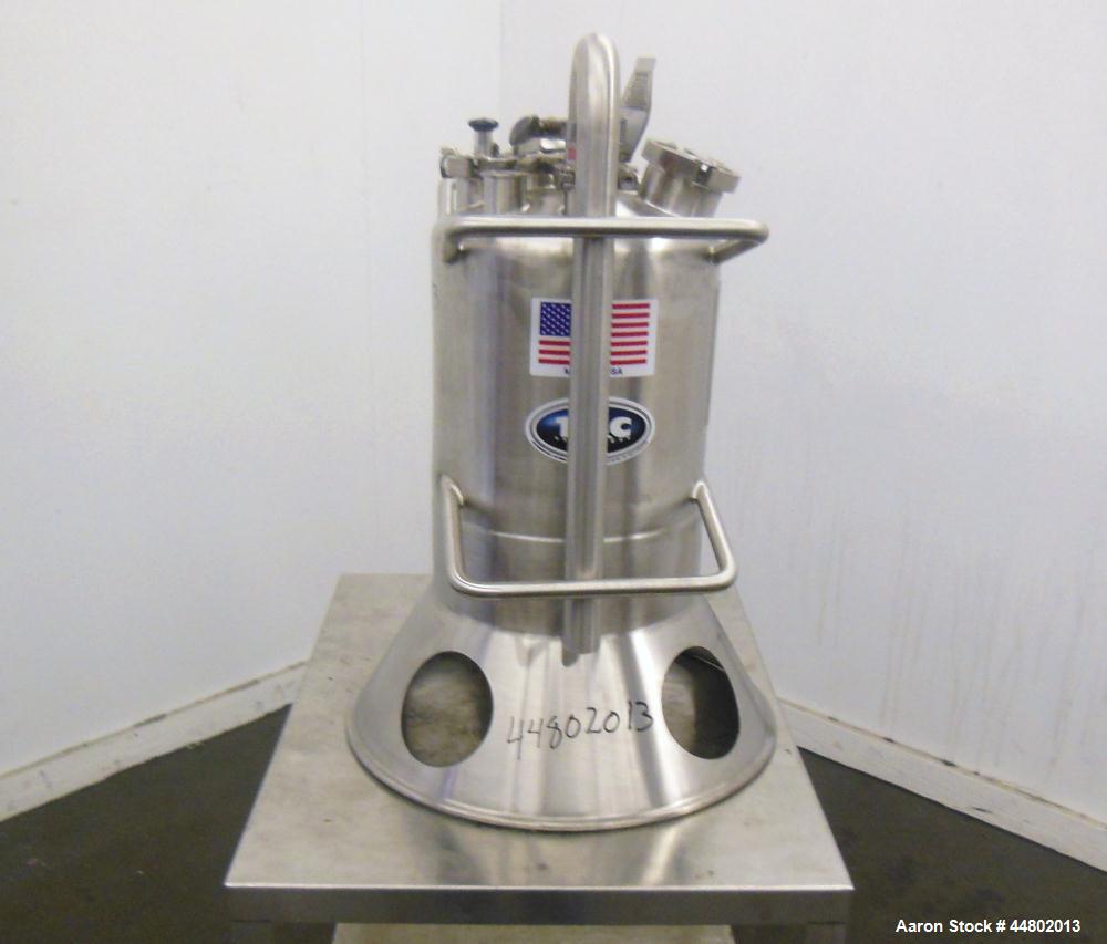Used T&C Stainless Pressure Tank, 20 Liters (5.2 Gallons), 316L Stainless Steel, Vertical.  Approximately 12" diameter x 12" straight side, dished top and bottom. Internal rated 50 psi/ full vacuum a...