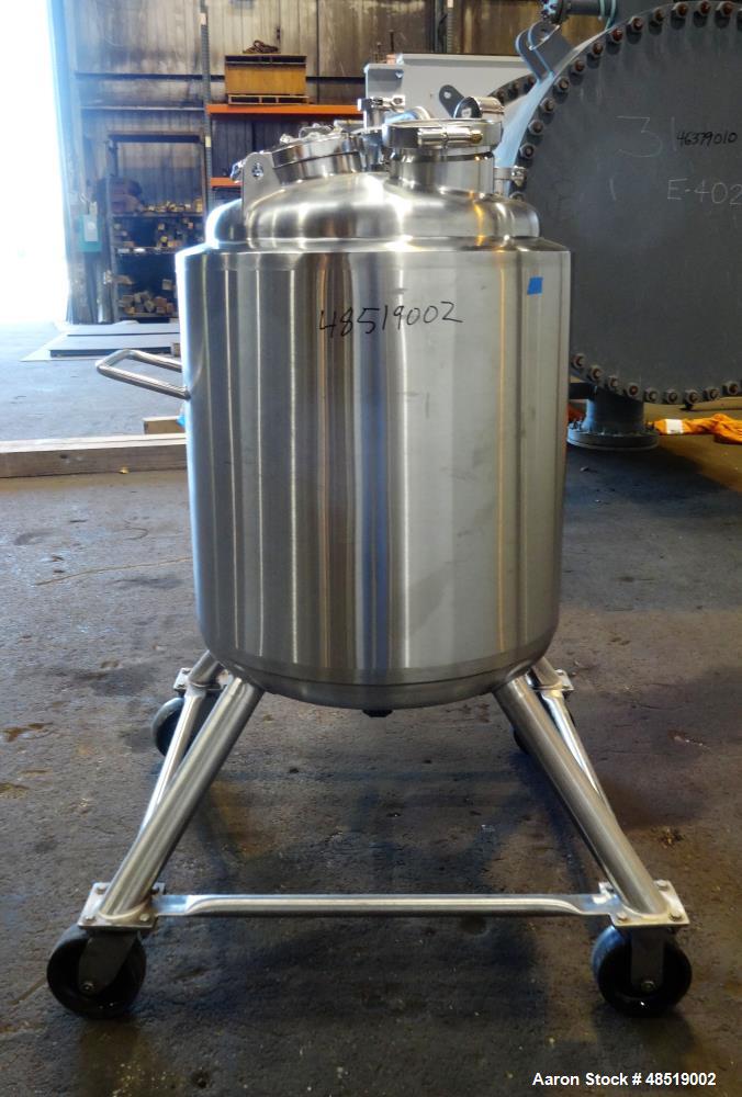 Used T & C Pressure Tank, 39 Gallon (150 liter), 316 Stainless Steel, Vertical.
