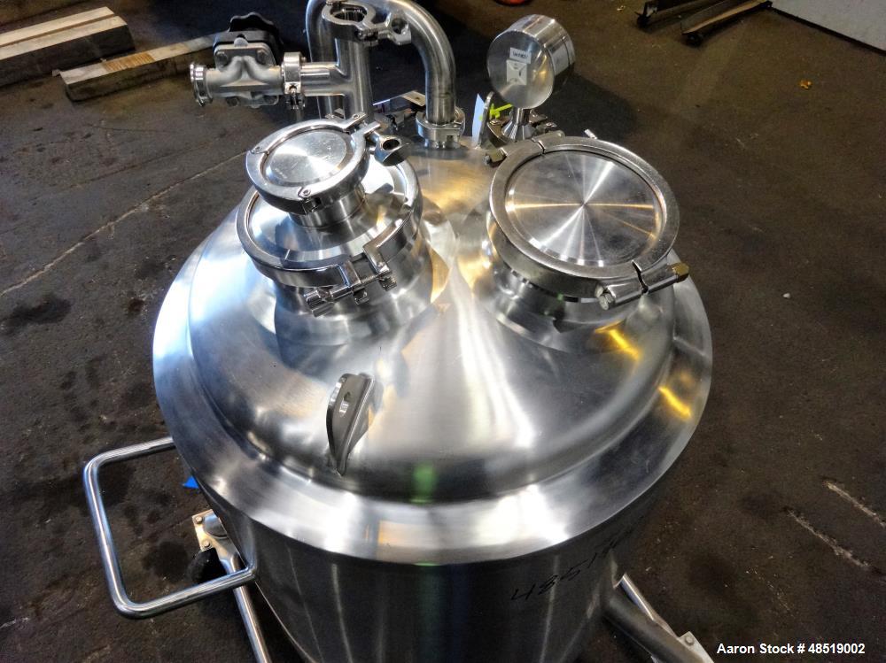 Used T & C Pressure Tank, 39 Gallon (150 liter), 316 Stainless Steel, Vertical.