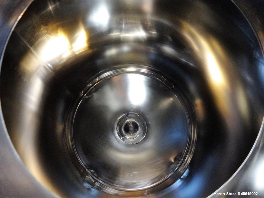 Used T & C Pressure Tank, 39 Gallon (150 liter), 316 Stainless Steel, Vertical.