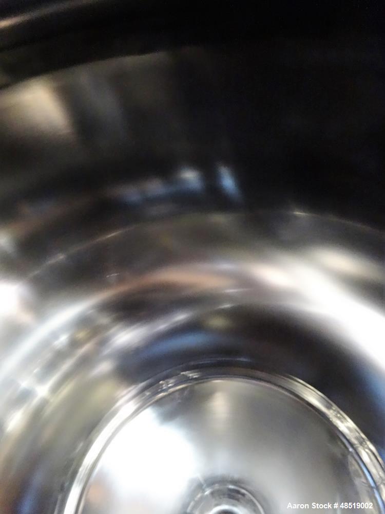 Used T & C Pressure Tank, 39 Gallon (150 liter), 316 Stainless Steel, Vertical.