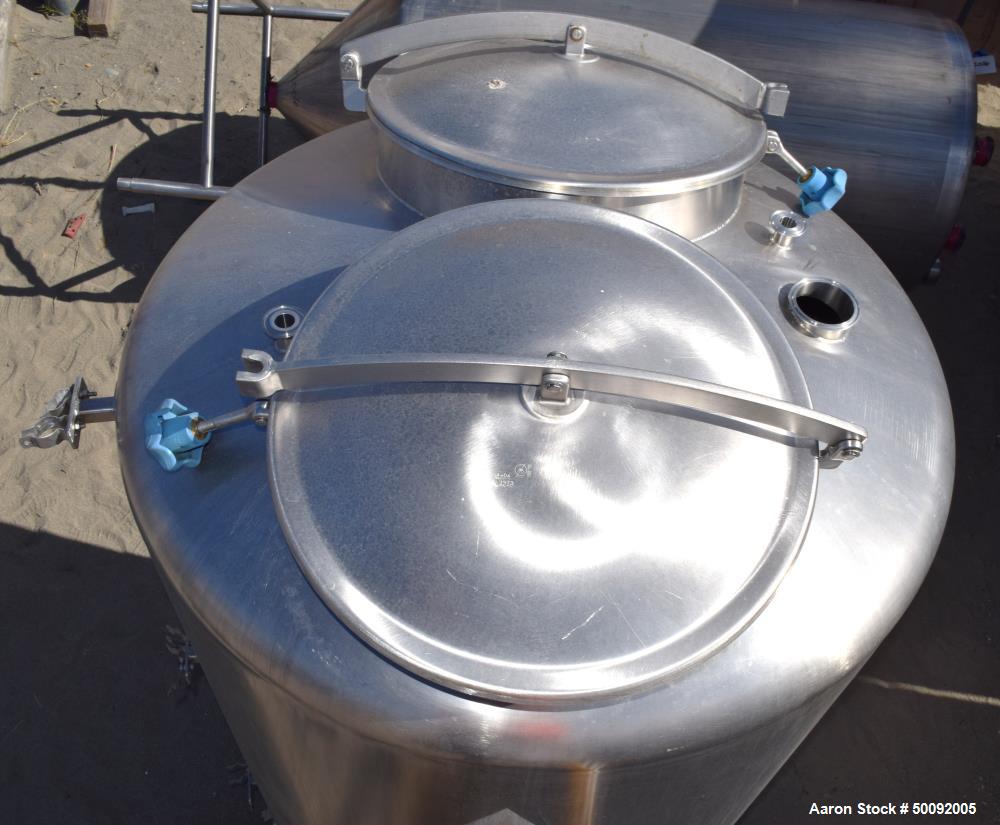Used Stainless Steel Tank, Approximate 400 Gallon, Vertical.