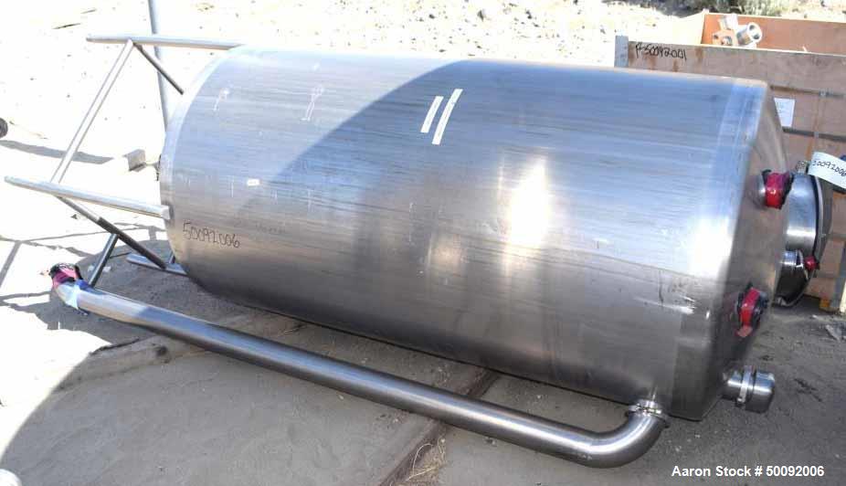 Used Tank, Approximate 450 Gallon, Stainless Steel, Vertical.