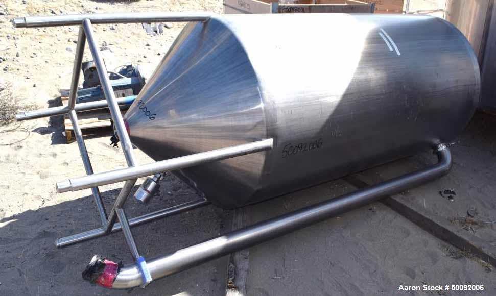 Used Tank, Approximate 450 Gallon, Stainless Steel, Vertical.