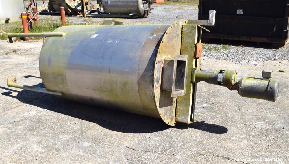 Used Thibs Machine & Welding Tank, 438 Gallon, 316 Stainless Steel, Vertical. Approximate 42" diameter x 69" straight side, flat bolt on top, coned bottom. Internal rated to 200 degrees F. Top enteri...