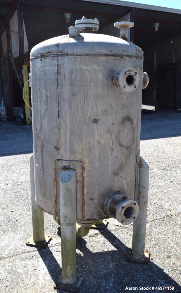 Used- Thibs Machine & Welding Tank, 202 Gallon, 316 Stainless Steel, Vertical. Approximate 36" diameter x 48" straight side,...